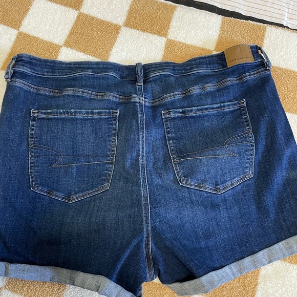 American Eagle Shorts - Picture 3 of 4